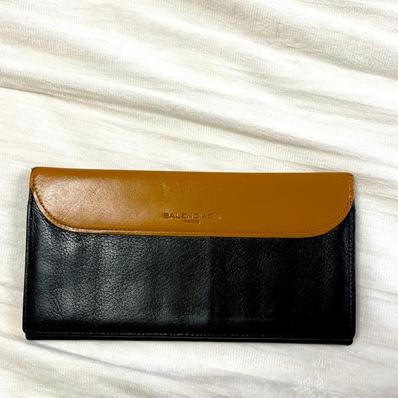 Balenciaga Flap Wallet - Picture 1 of 7